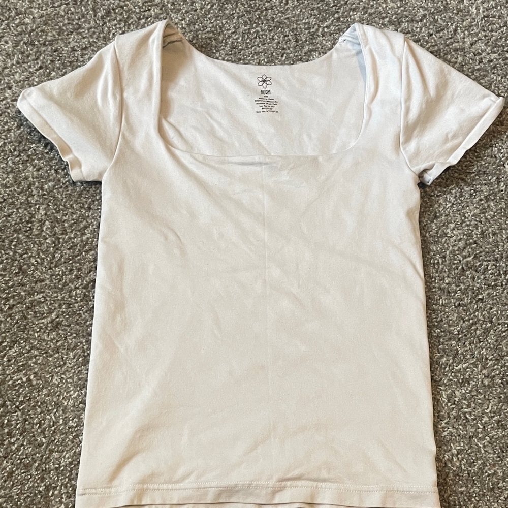 Aura Classic White Short Sleeve Tee